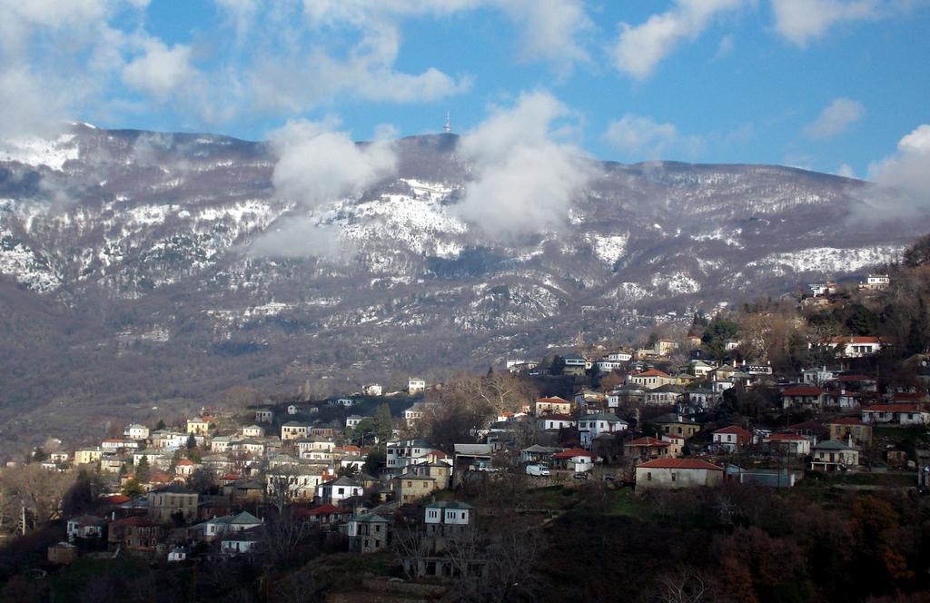 Sarafis Guesthouse Agios Lavrentios المظهر الخارجي الصورة