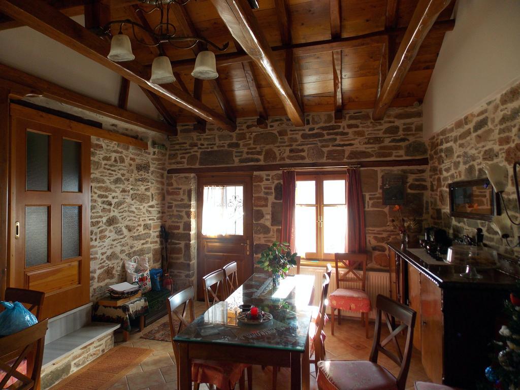 Sarafis Guesthouse Agios Lavrentios المظهر الخارجي الصورة